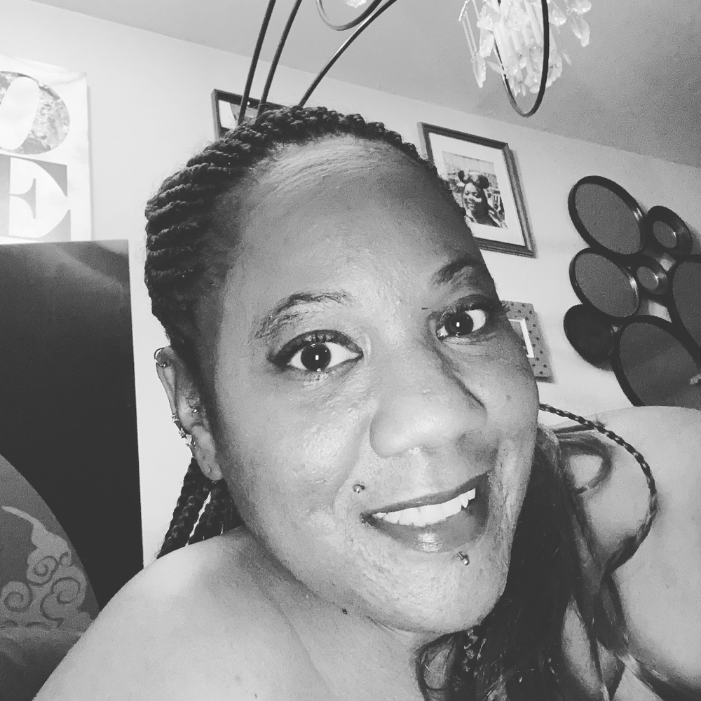 Meet your Posher, LaVette aka Lovie❤️💋❤️💋